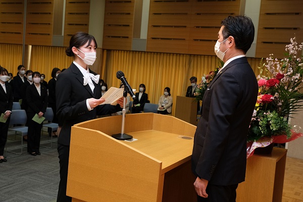 画像;令和4年度入学式